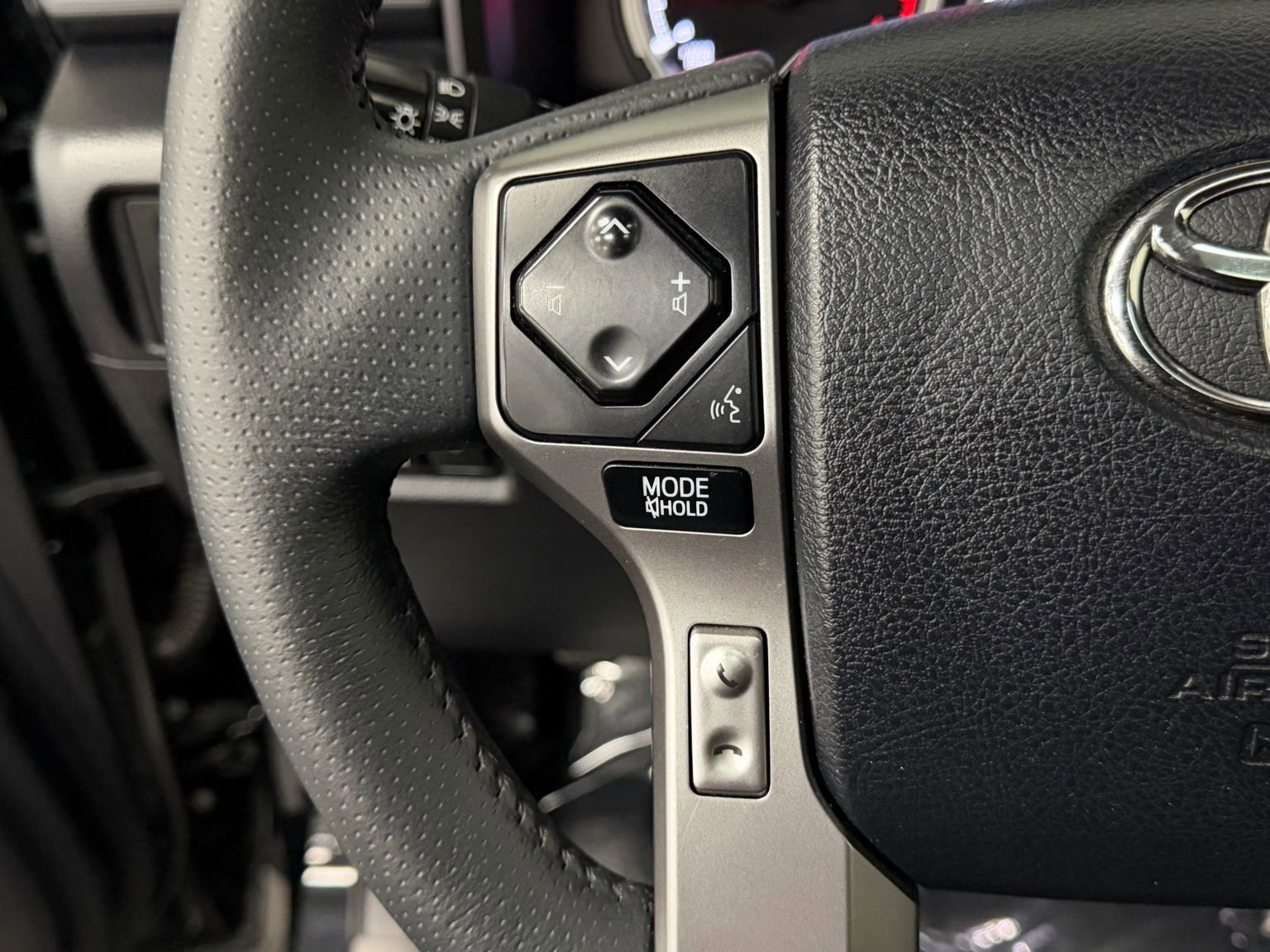 Used 2022 Toyota 4Runner Limited image 28