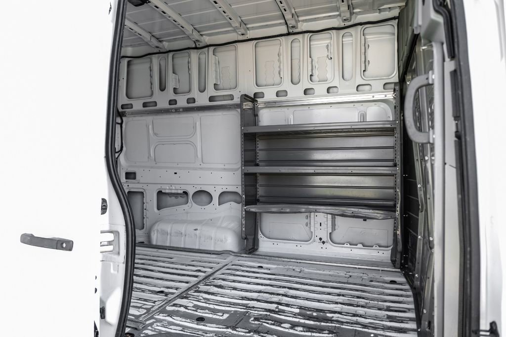 Used 2019 Nissan NV 2500 S image 30