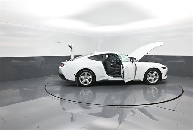 New 2026 Ford Mustang Coupe image 34