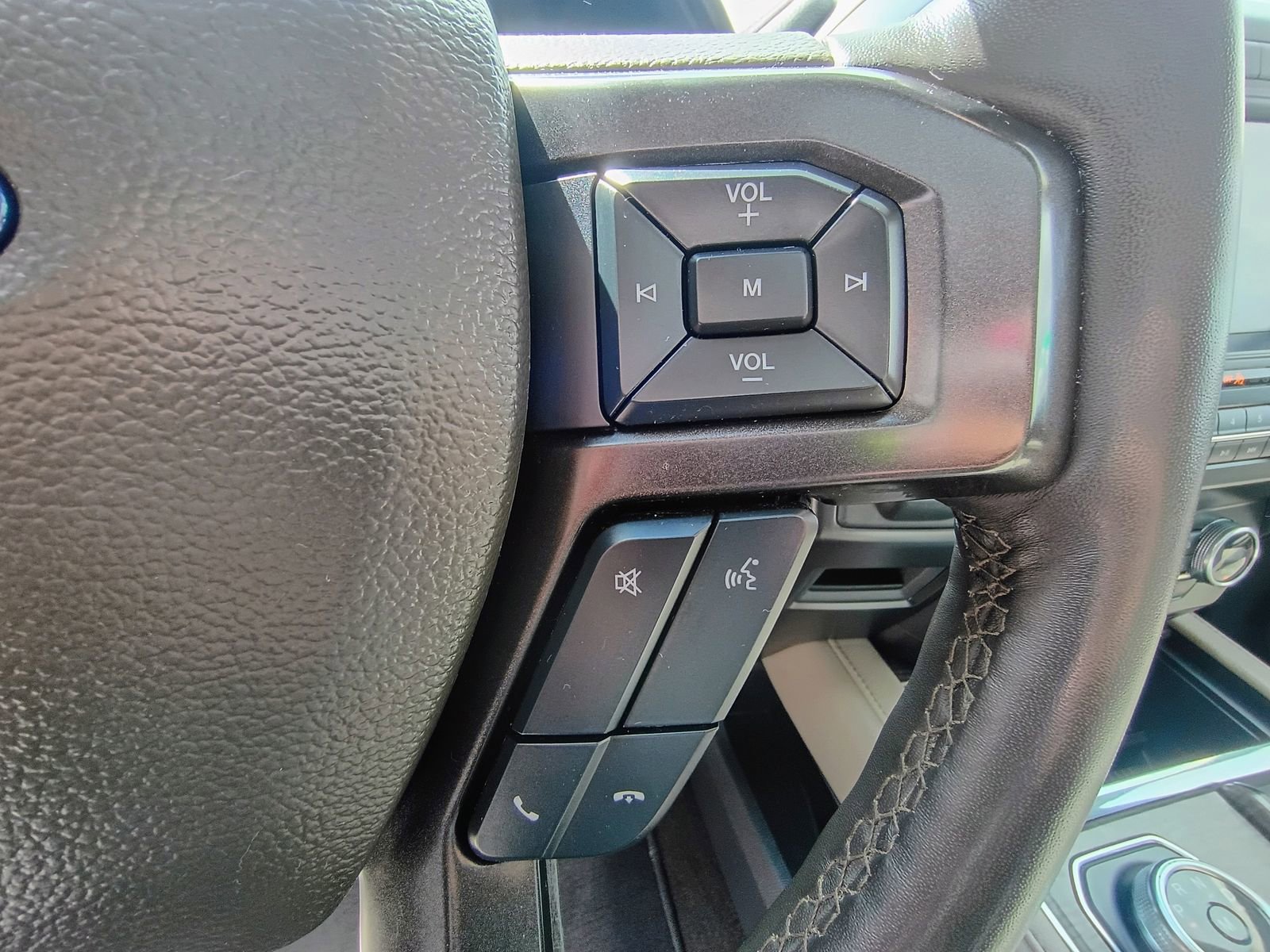 Used 2021 Ford Expedition Limited AWD/4WD image 16