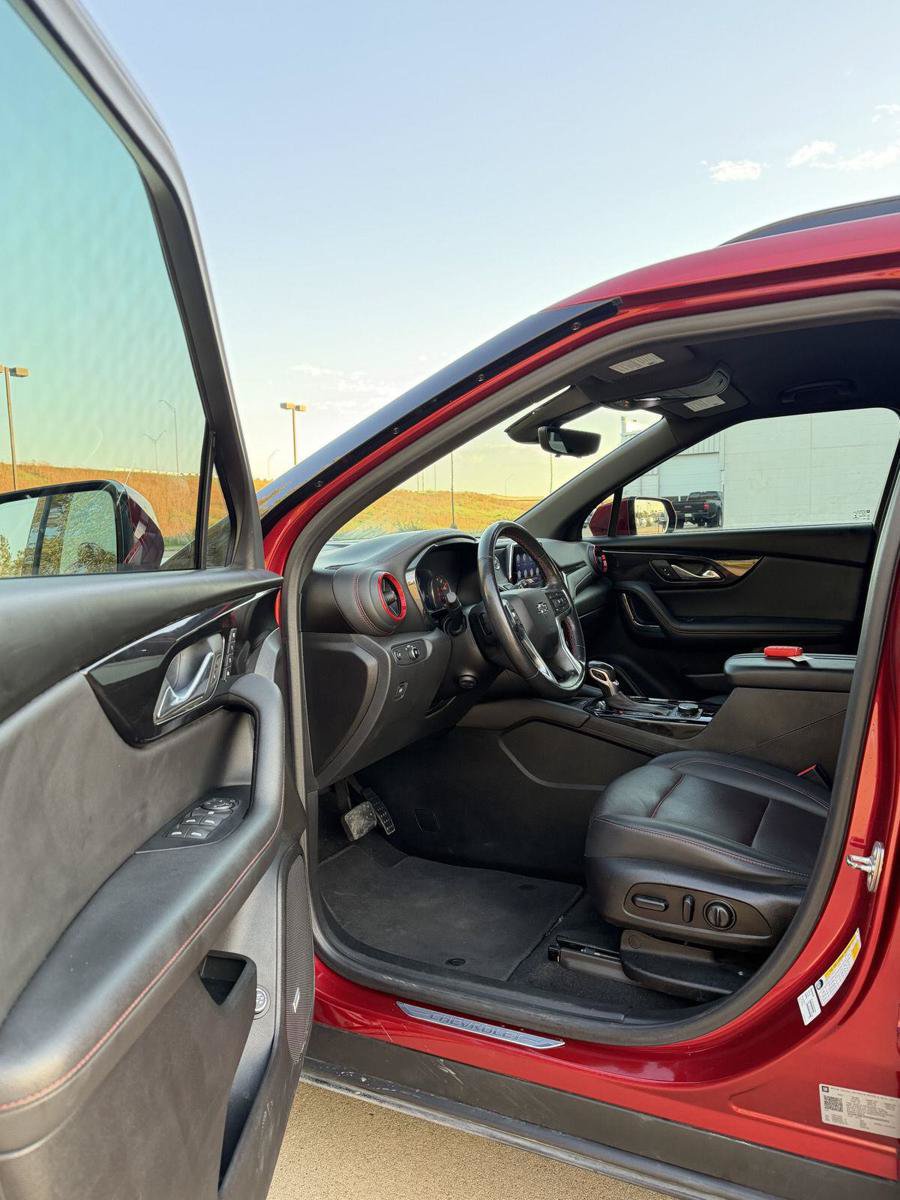 Used 2021 Chevrolet Blazer RS w/ Enhanced Convenience Package FWD image 2