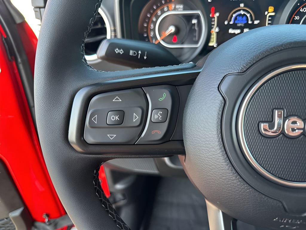 New 2025 Jeep Gladiator High Tide image 30