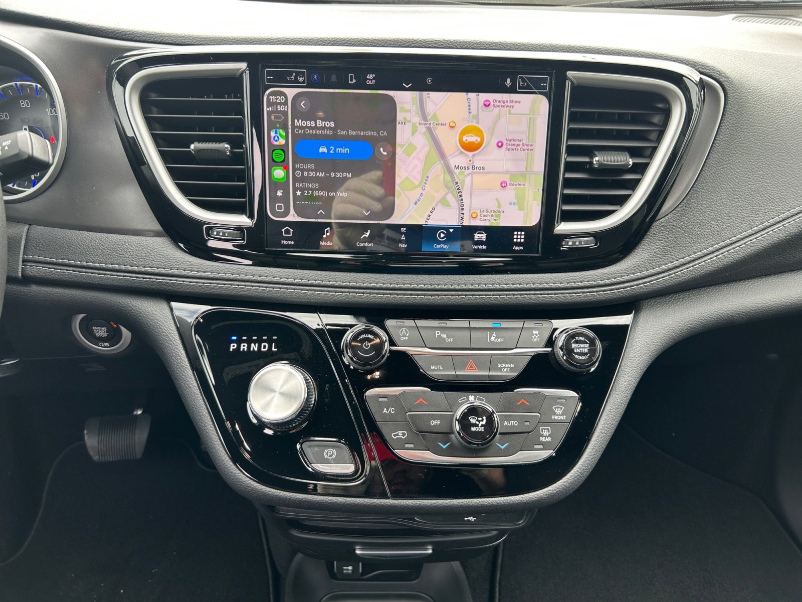 New 2026 Chrysler Pacifica Select AWD/4WD image 11