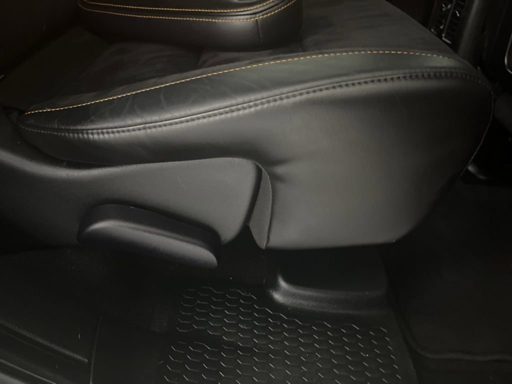 Used 2023 Dodge Durango R/T w/ Hemi Orange Plus Package image 59