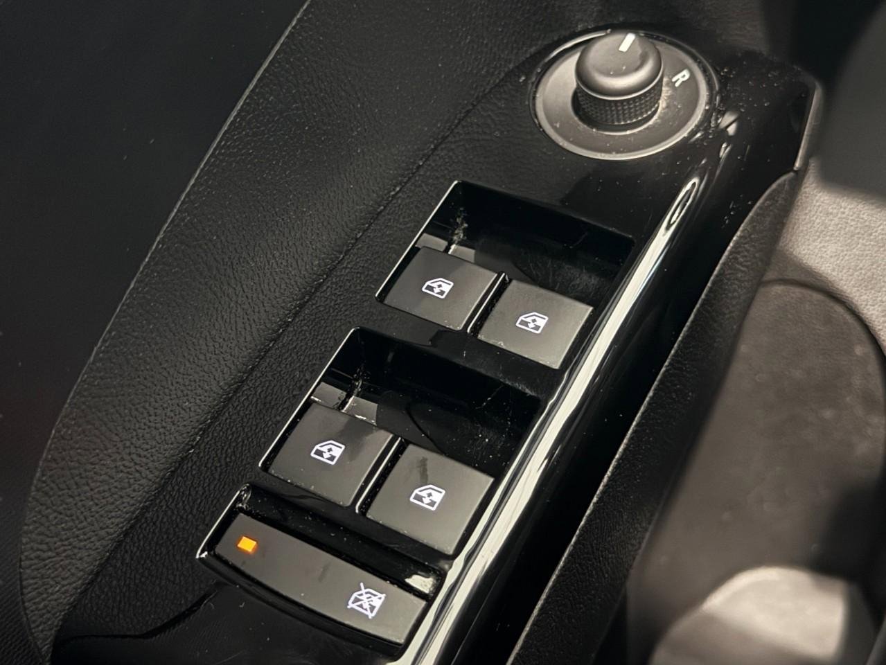 Used 2019 Chevrolet Sonic LT w/ Convenience Package FWD image 18