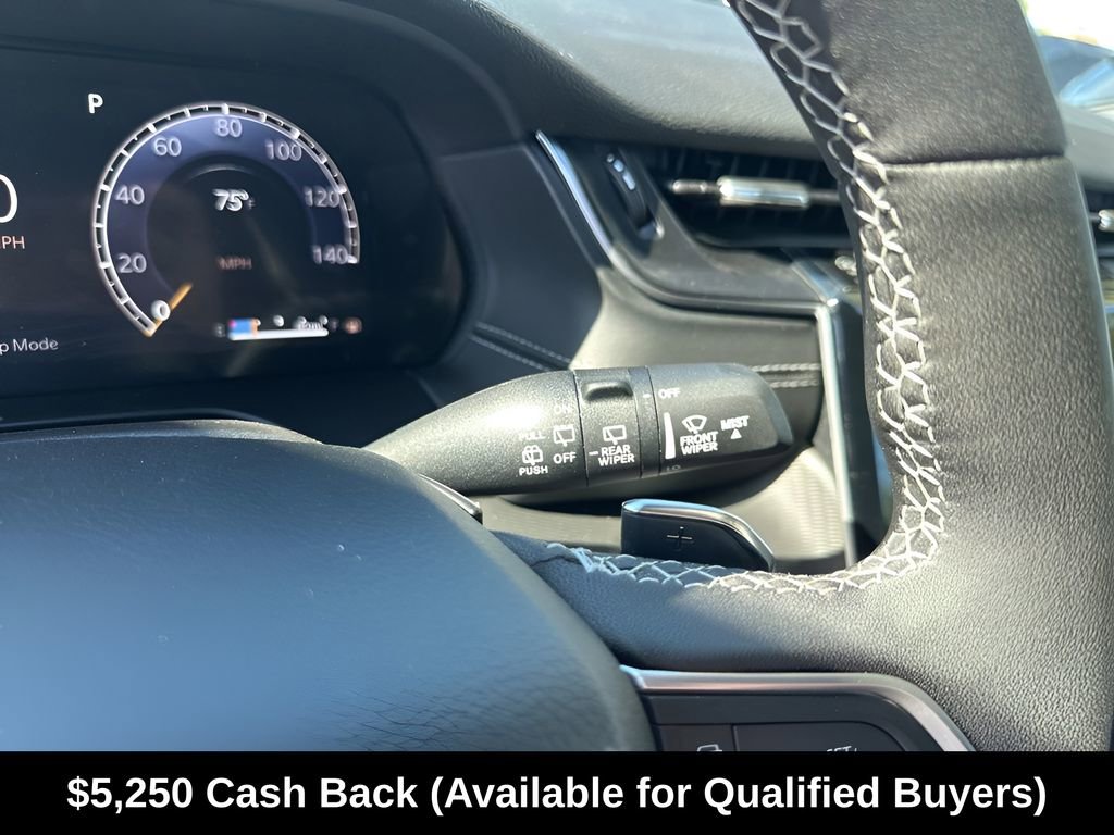 New 2025 Jeep Grand Cherokee Altitude RWD image 37