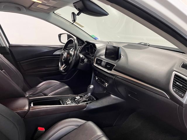 Used 2017 MAZDA MAZDA3 Touring image 11