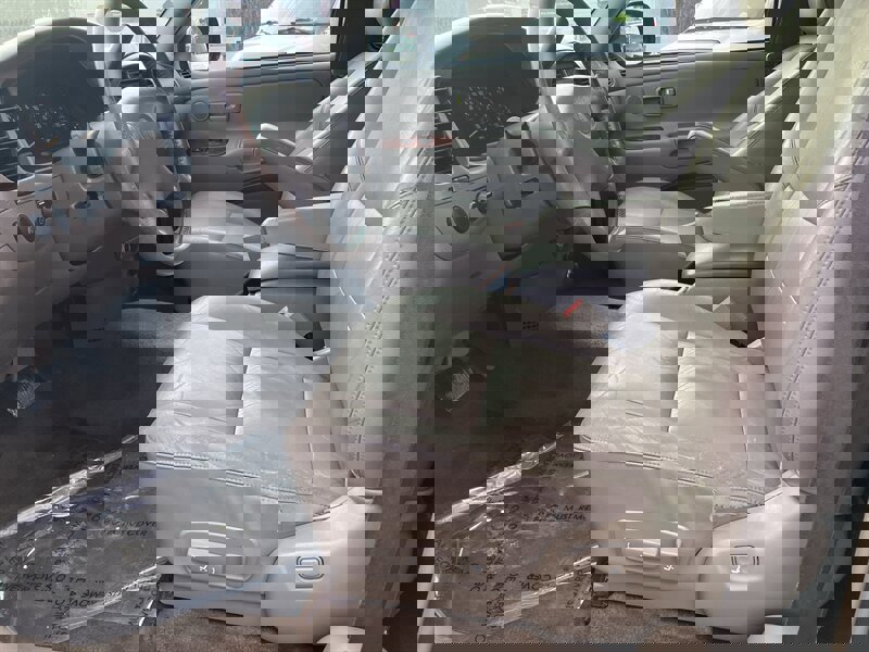 Used 2001 Toyota Tundra Limited image 9