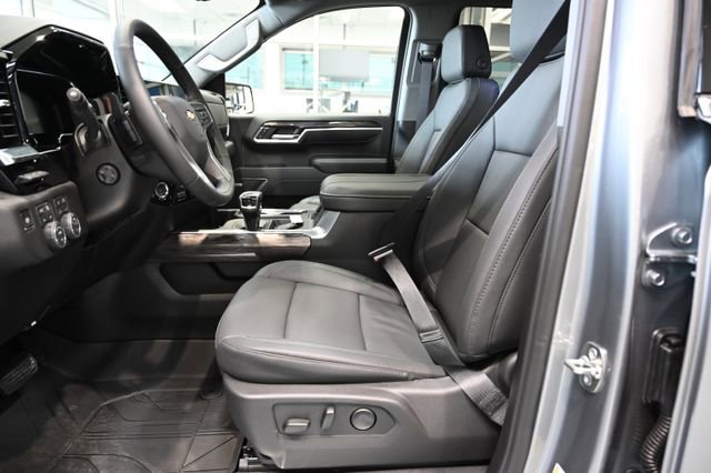 New 2026 Chevrolet Silverado 1500 LTZ w/ LTZ Premium Package image 10