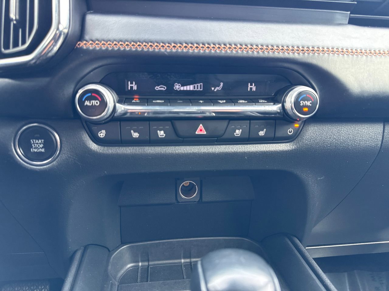 Used 2023 MAZDA CX-50 AWD 2.5 S w/ Premium Package image 22