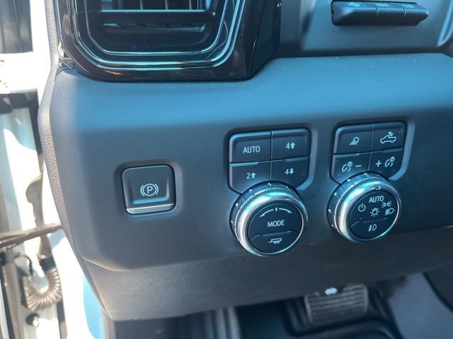 Used 2023 GMC Sierra 1500 AT4 w/ Technology Package image 12
