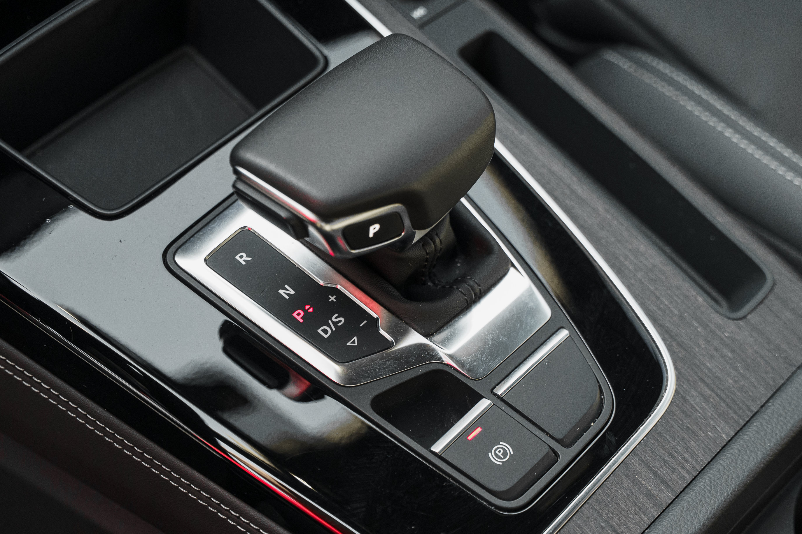 Certified 2025 Audi Q5 2.0T Premium Plus w/ Premium Plus Package AWD/4WD image 9