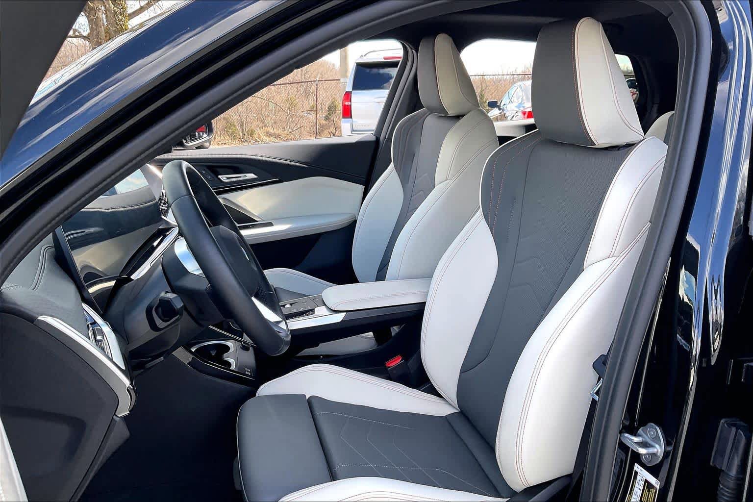 Certified 2025 BMW X2 xDrive28i image 7