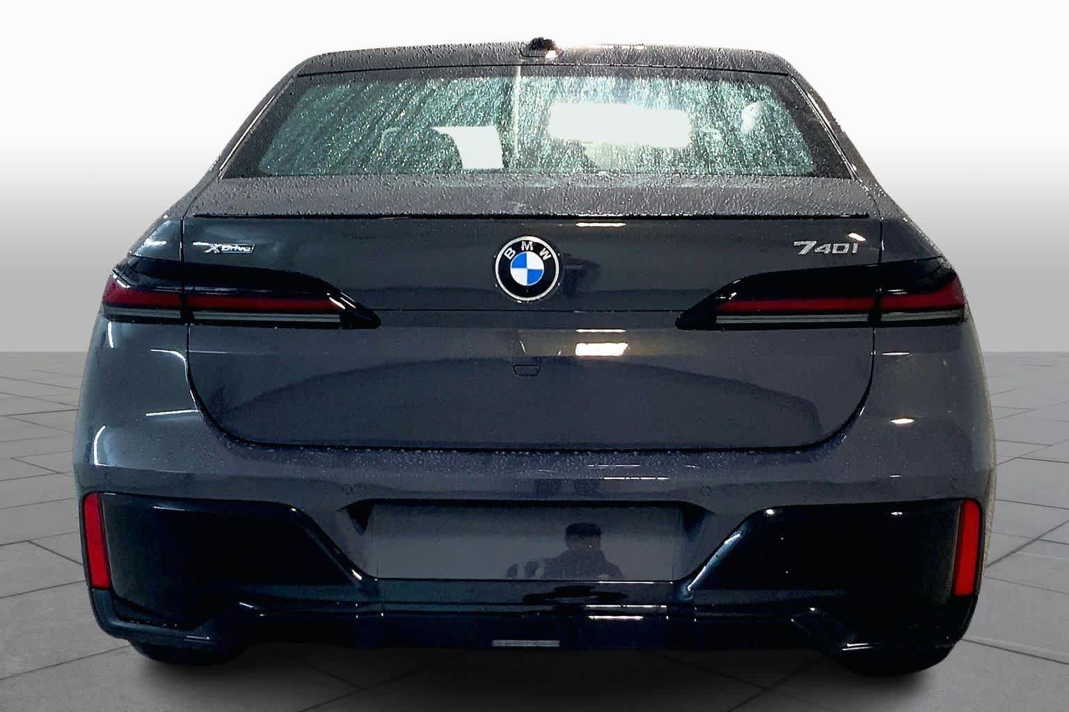 Used 2026 BMW 740i xDrive AWD/4WD image 4