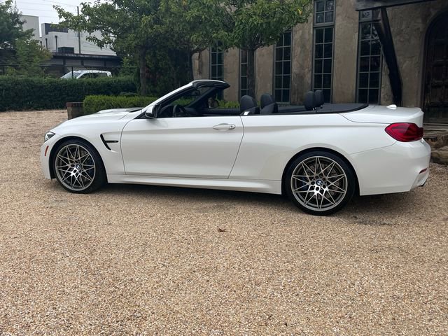 Used 2018 BMW M4 Convertible image 3