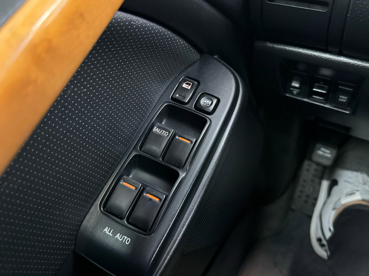 Used 2004 INFINITI G35 x Sedan image 34