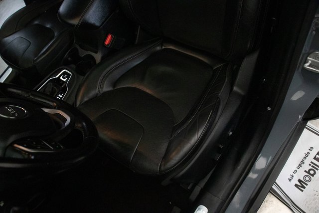 Used 2020 Jeep Cherokee Limited image 26