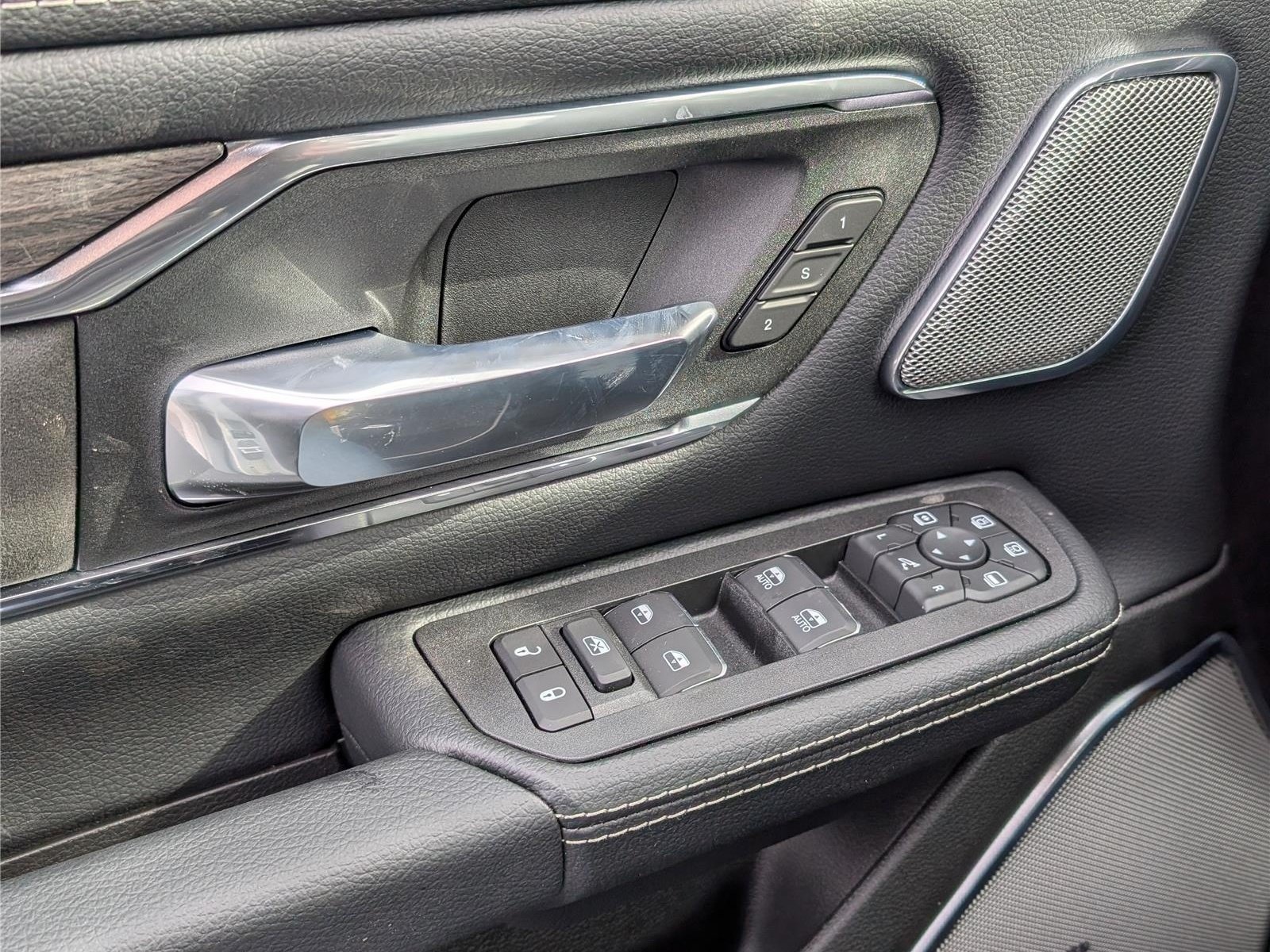 New 2026 RAM 1500 Laramie w/ Night Edition AWD/4WD image 17