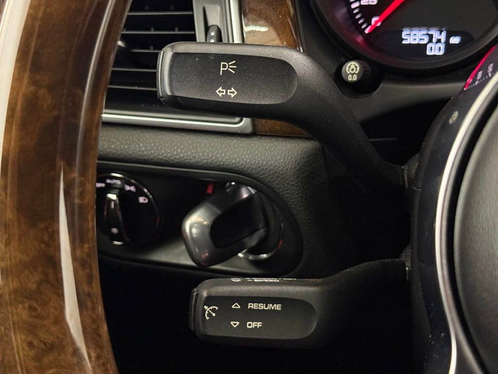 Used 2017 Porsche Macan Turbo image 67