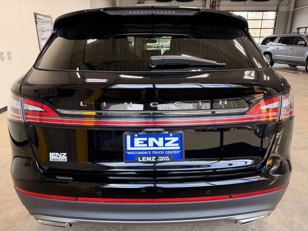 Used 2023 Lincoln Nautilus Reserve AWD/4WD image 6
