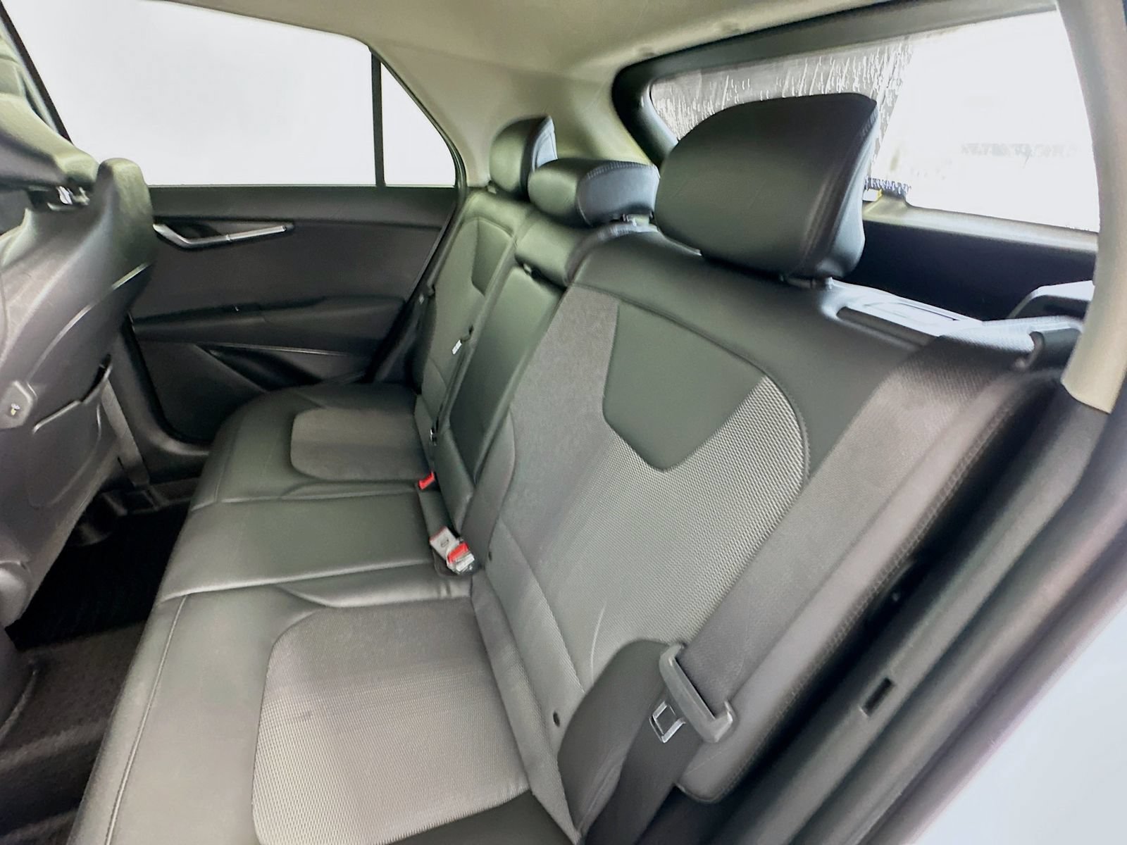 Used 2023 Kia Niro EX FWD image 24
