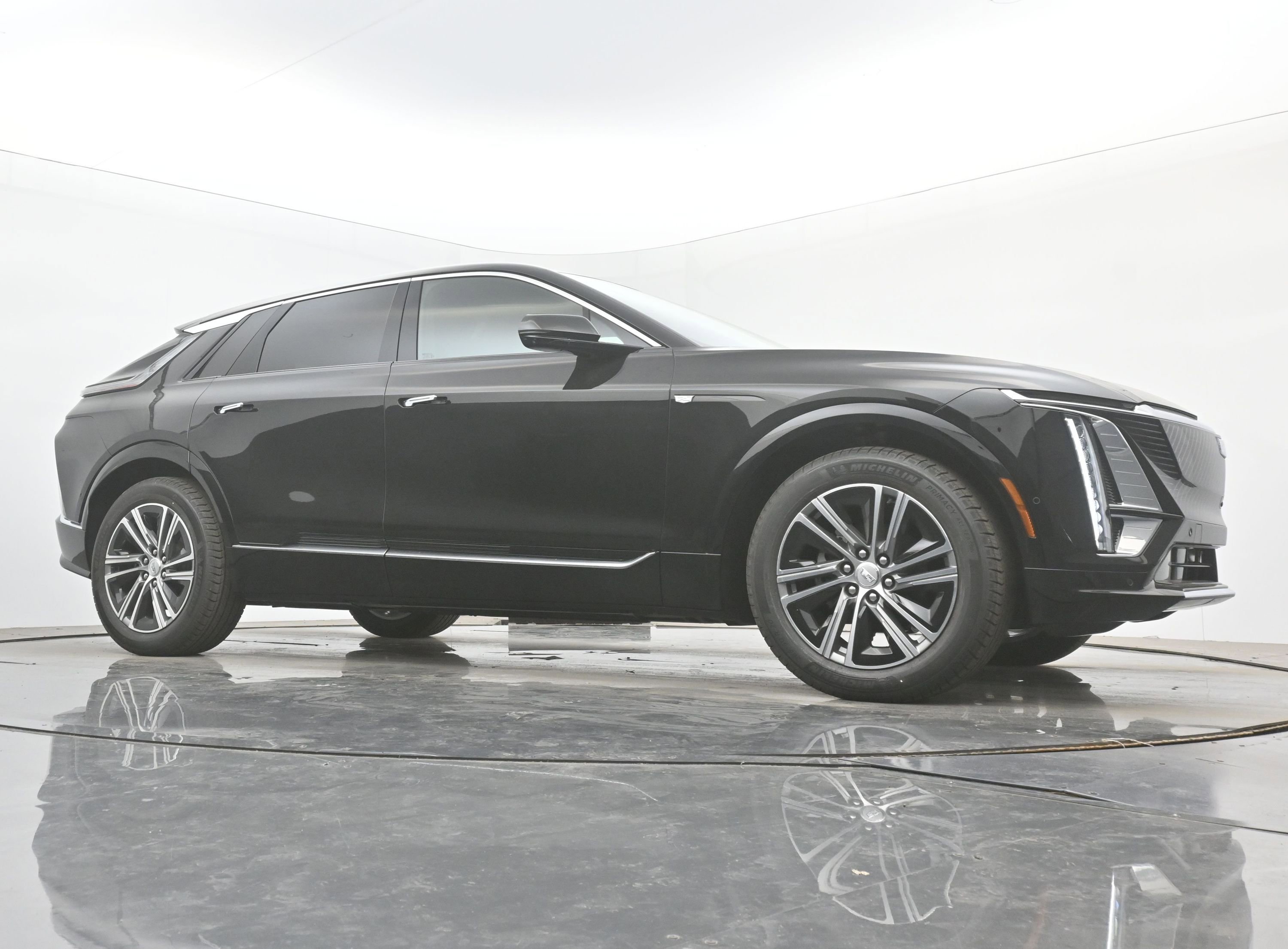 New 2026 Cadillac Lyriq Luxury AWD/4WD image 21