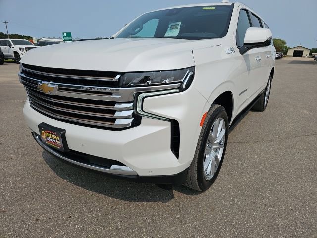Used 2023 Chevrolet Suburban High Country w/ Premium Package 2
