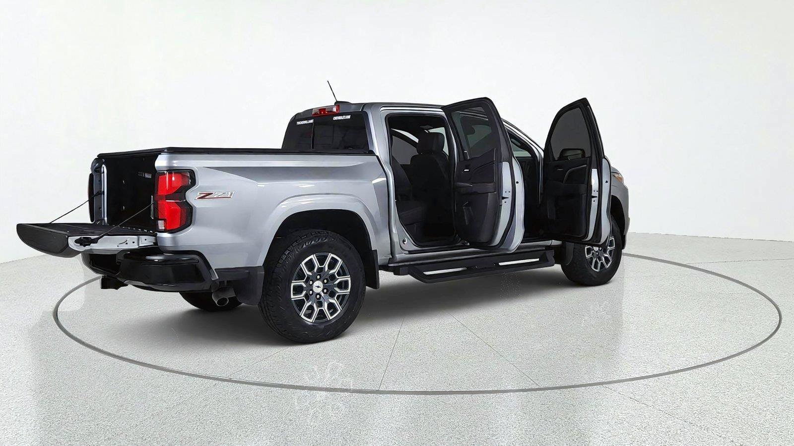 Used 2024 Chevrolet Colorado Z71 w/ Z71 Convenience Package 2 AWD/4WD image 14