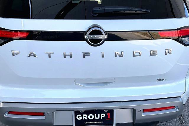 Certified 2025 Nissan Pathfinder SL FWD image 10