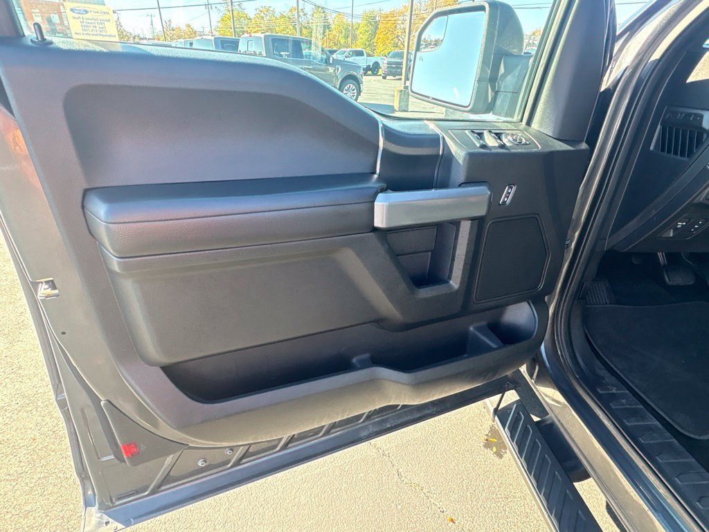 Used 2018 Ford F150 XLT w/ Equipment Group 302A Luxury AWD/4WD image 17
