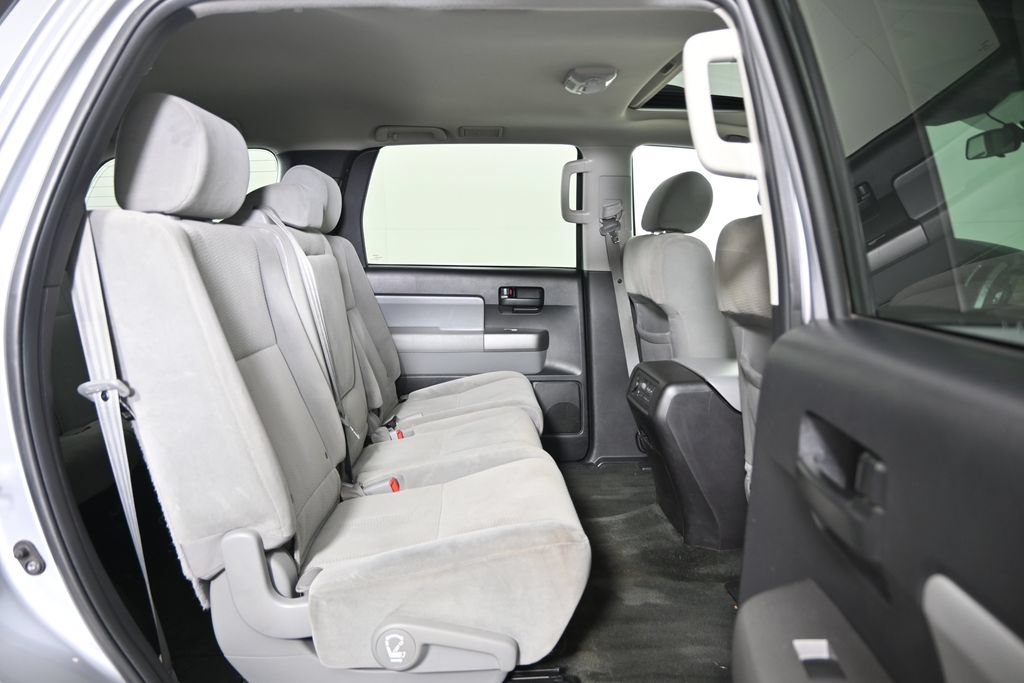 Used 2016 Toyota Sequoia SR5 AWD/4WD image 15