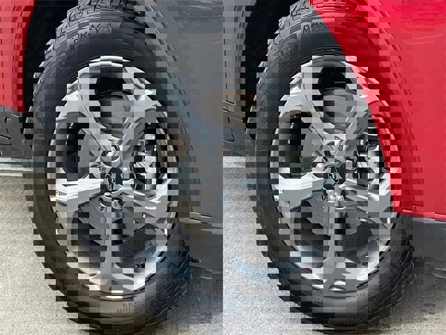 Used 2025 Ford Escape ST-Line image 9