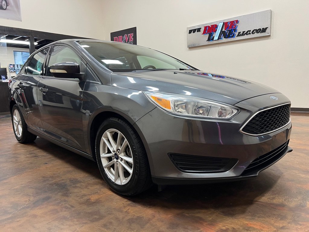Used 2017 Ford Focus SE FWD image 3