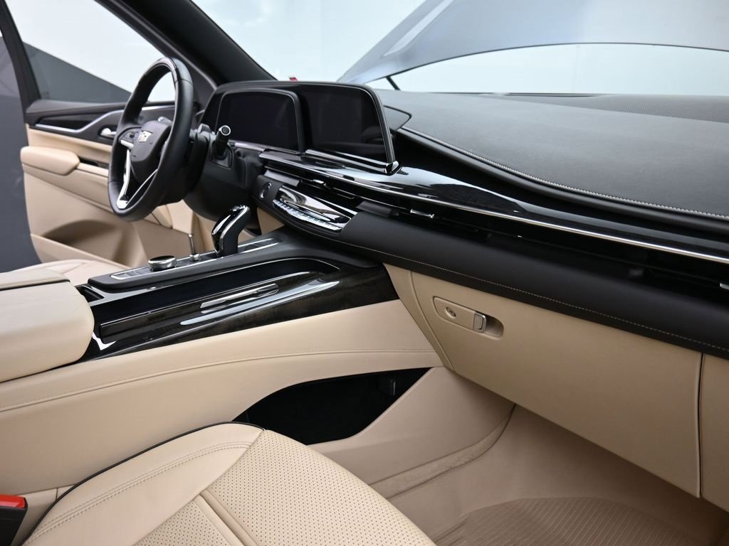 Used 2024 Cadillac Escalade ESV Premium Luxury image 19