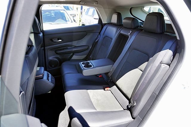 Used 2024 Nissan Ariya FWD image 26