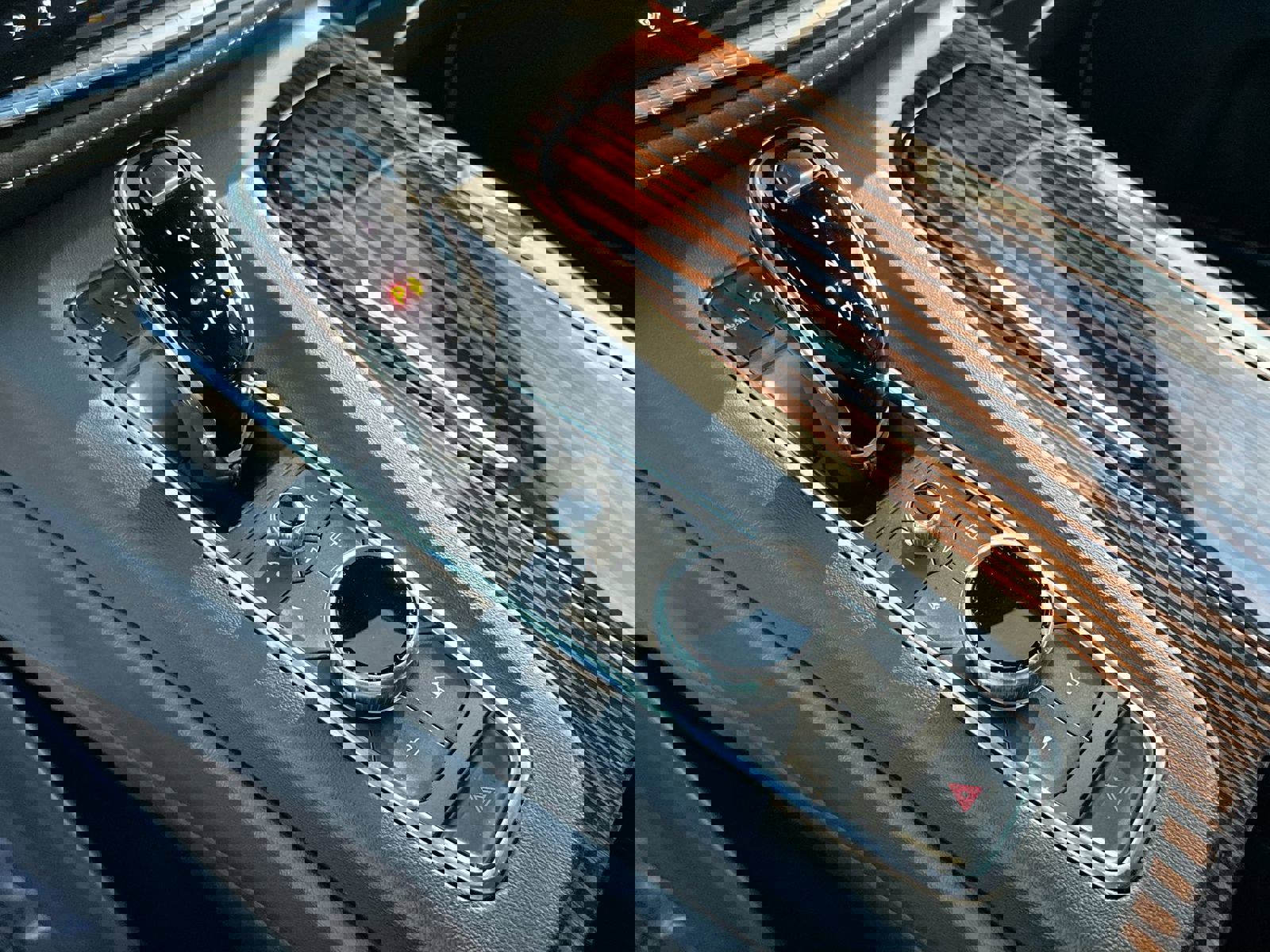 Used 2023 Cadillac Escalade ESV Premium Luxury image 20