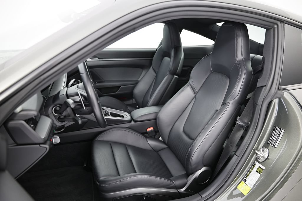 Certified 2022 Porsche 911 Carrera RWD image 5
