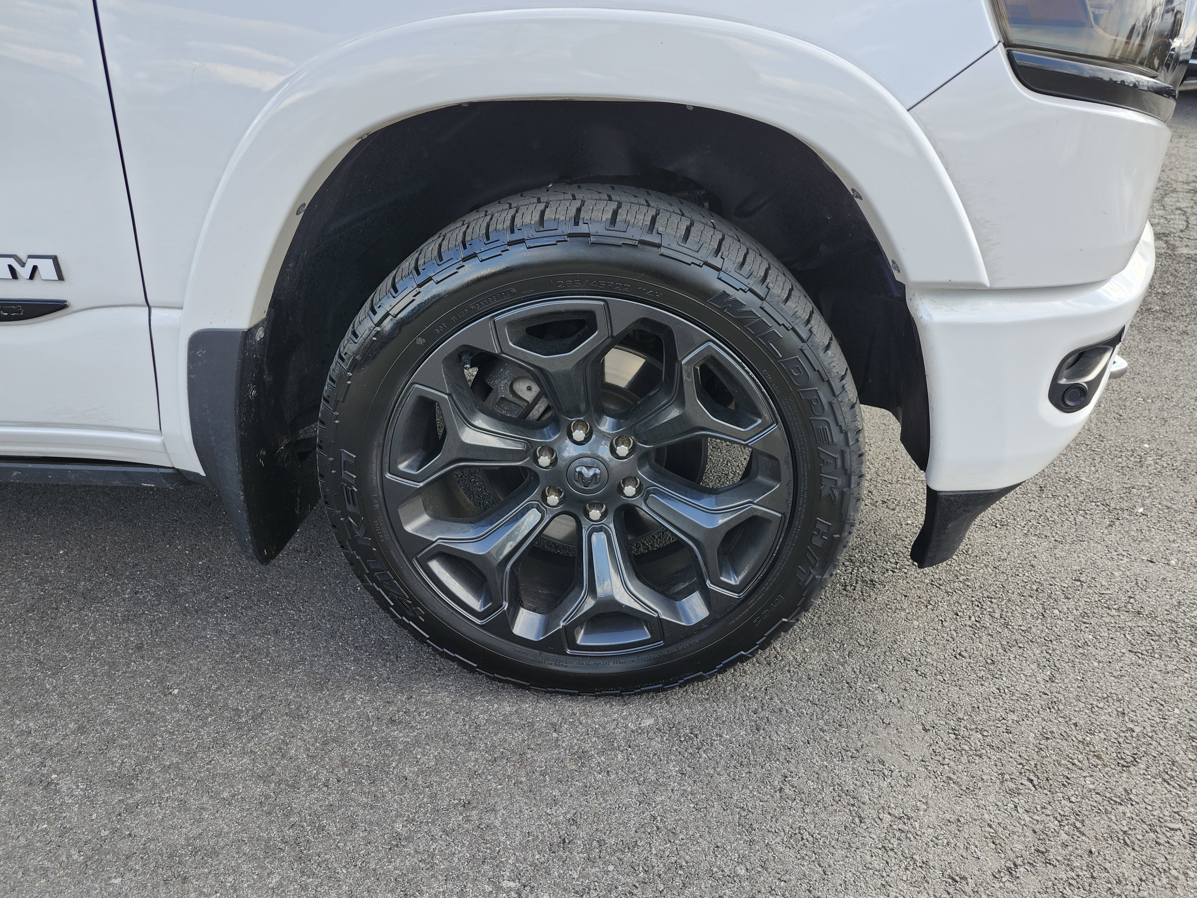Used 2019 RAM 1500 Limited image 12