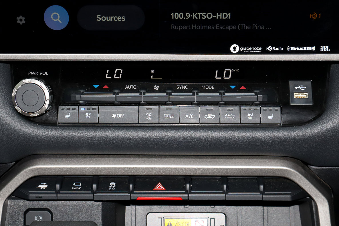 Used 2024 Toyota Tundra Limited image 10