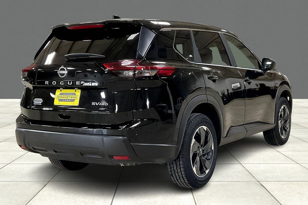 Used 2024 Nissan Rogue SV image 12