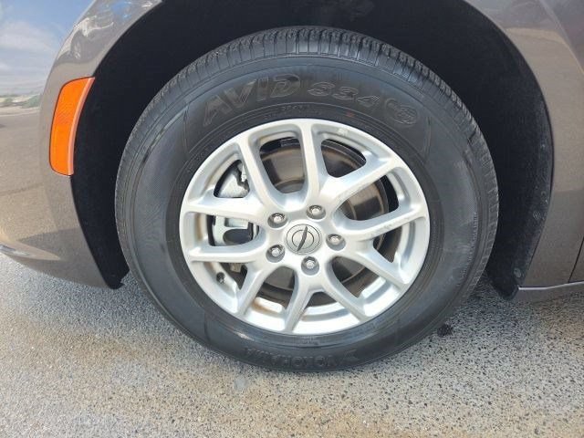 Used 2023 Chrysler Pacifica Touring-L FWD image 55