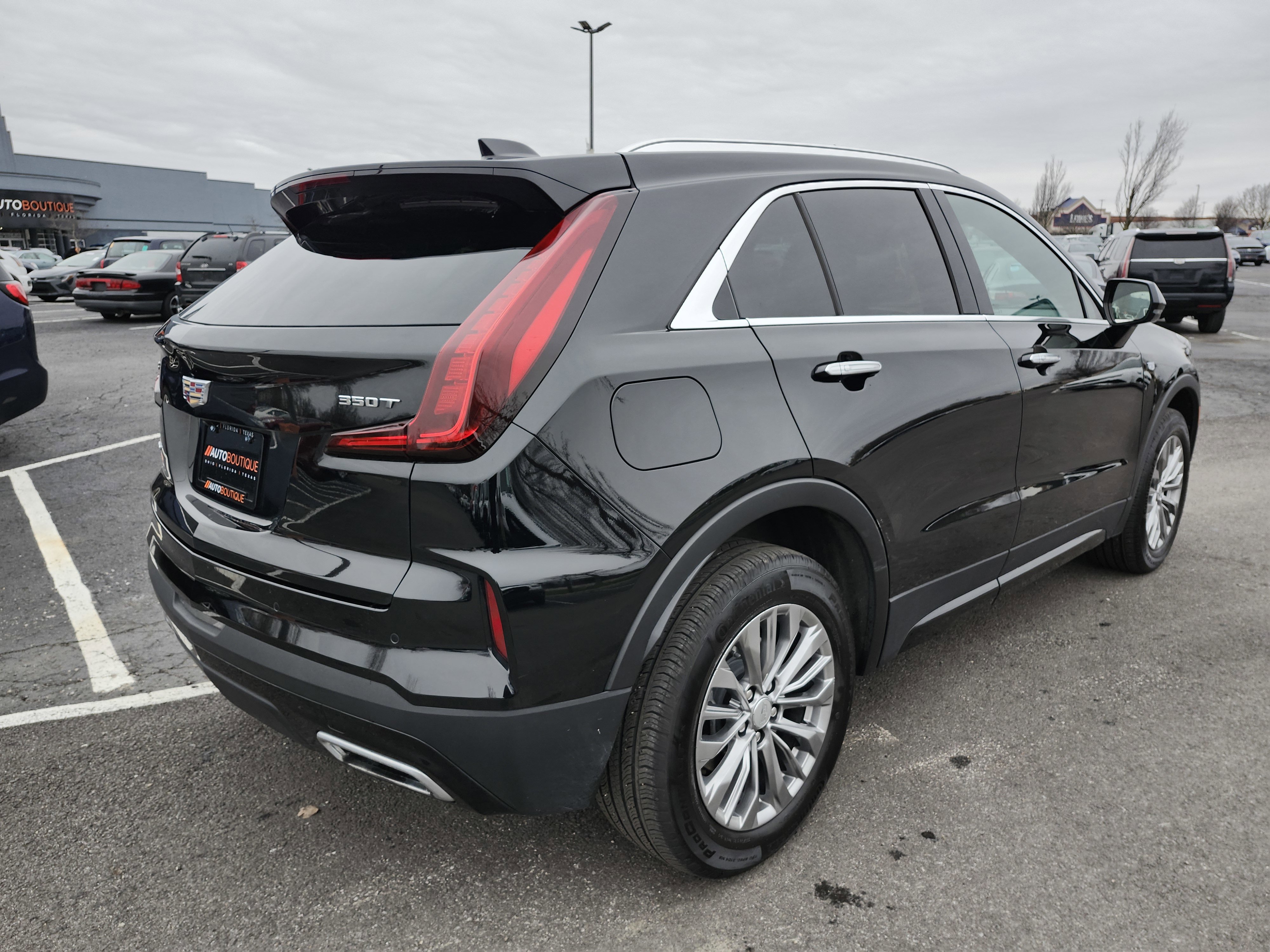 Used 2024 Cadillac XT4 Premium Luxury image 21