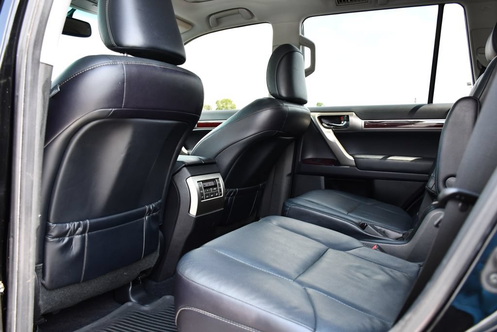 Used 2018 Lexus GX 460 Premium AWD/4WD image 24