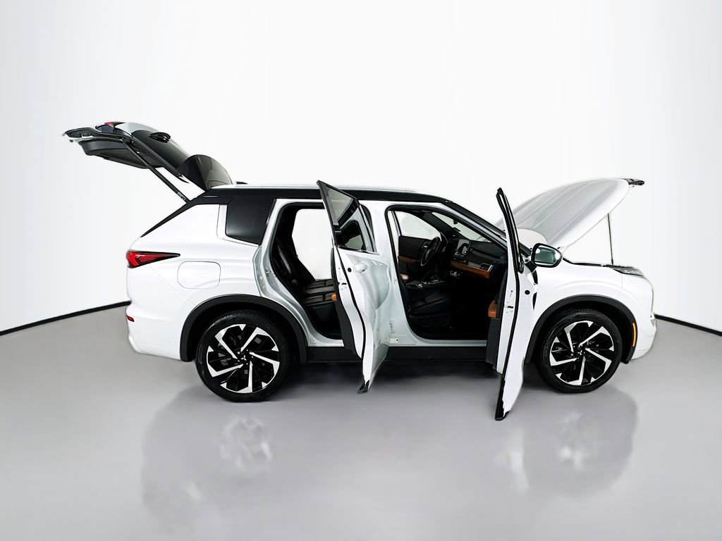 Used 2023 Mitsubishi Outlander SEL image 24