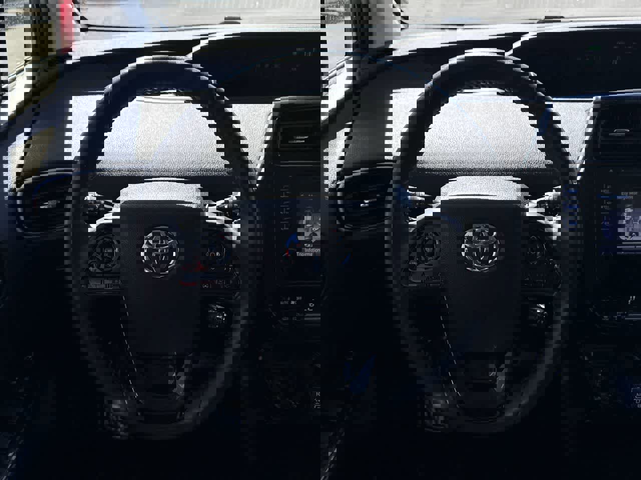 Used 2019 Toyota Prius XLE w/ Advanced Technology Package image 16