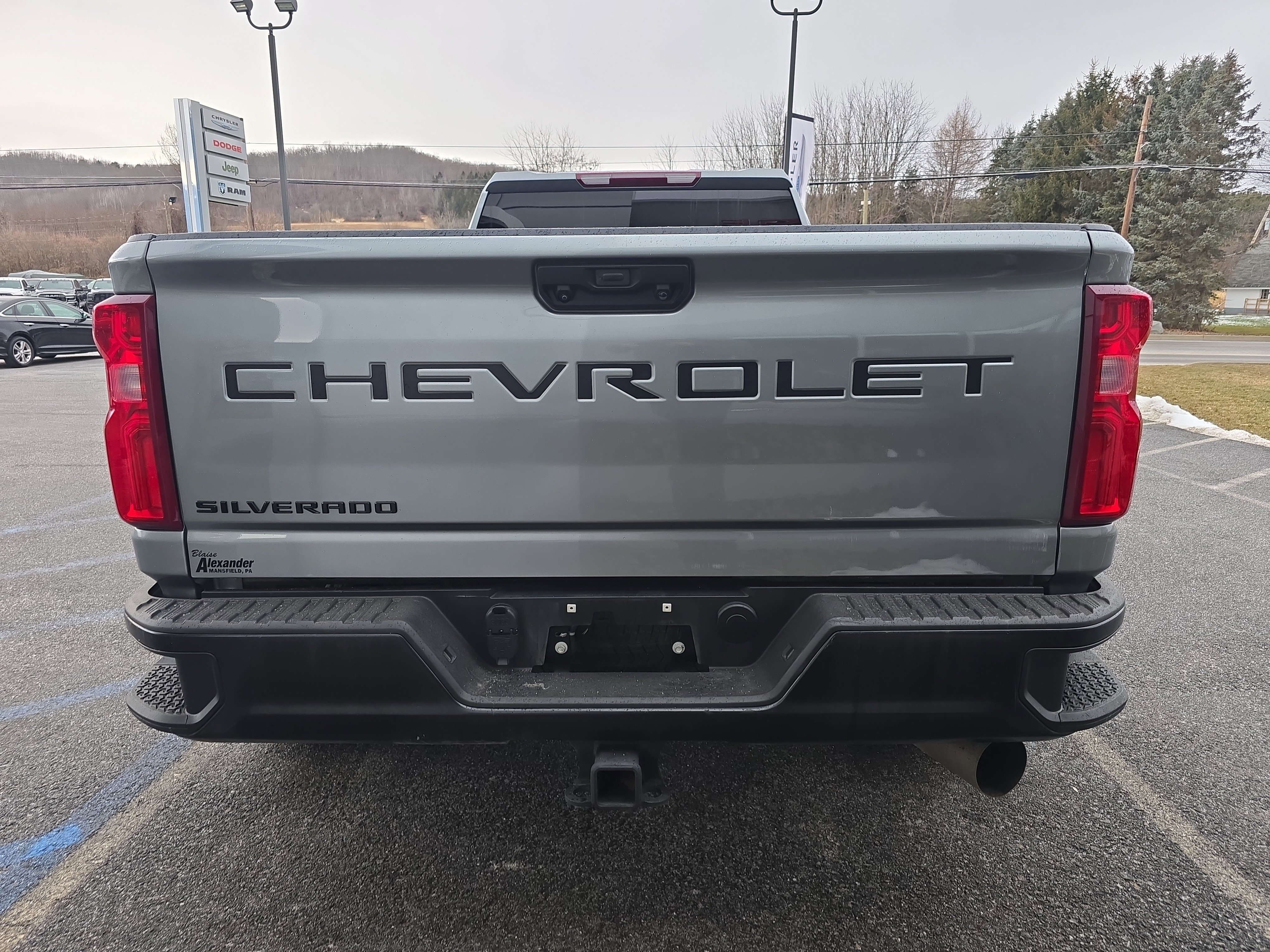 Used 2024 Chevrolet Silverado 3500 W/T image 4