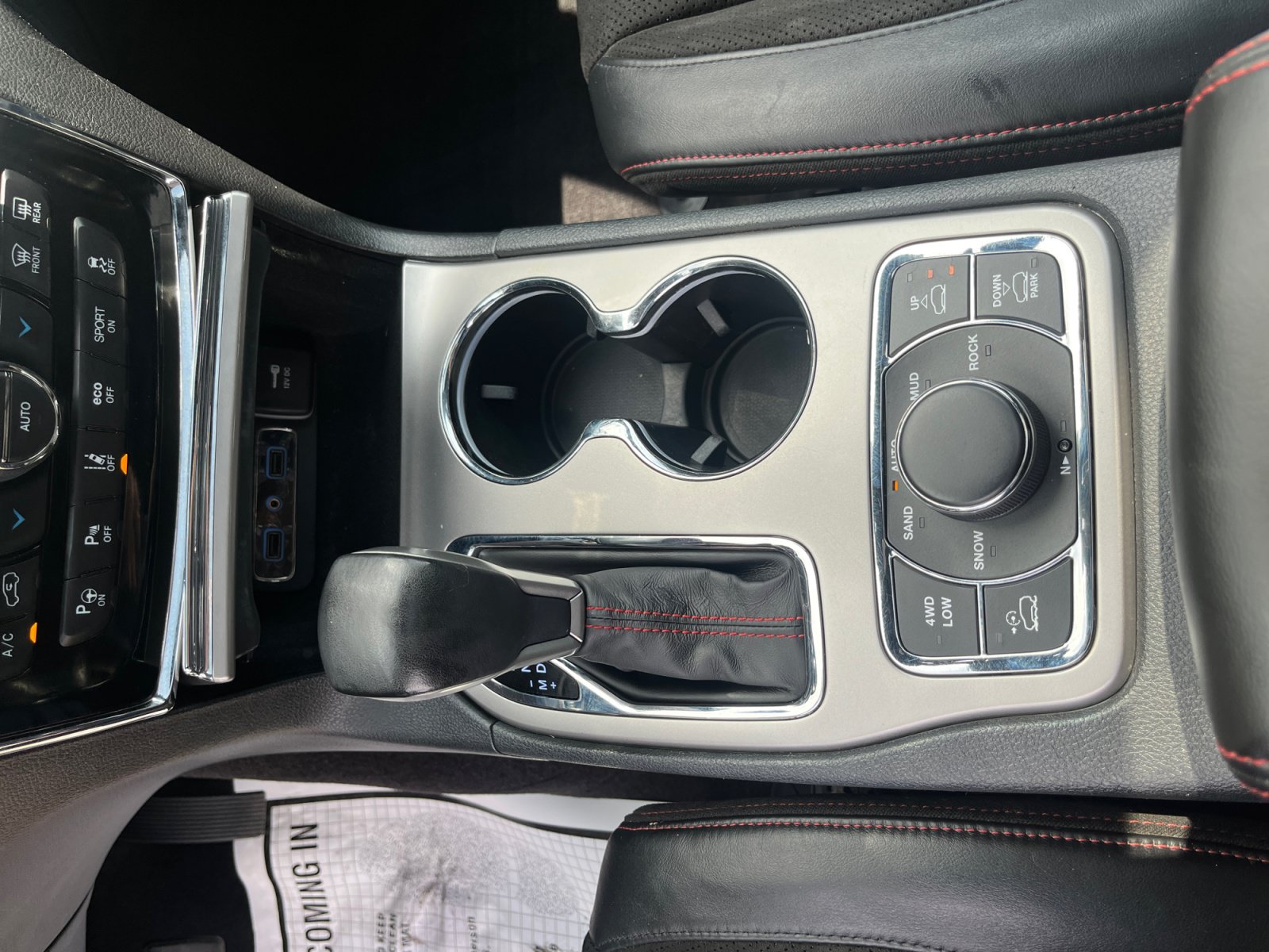 Used 2019 Jeep Grand Cherokee Trailhawk AWD/4WD image 23