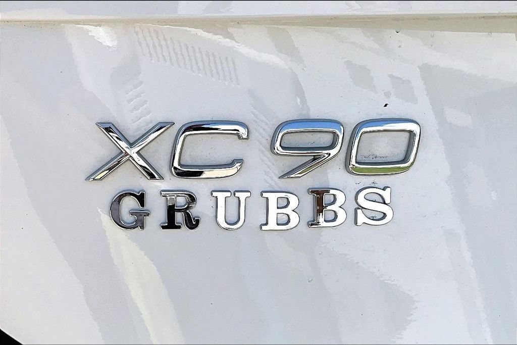Certified 2025 Volvo XC90 B5 Plus AWD/4WD image 43