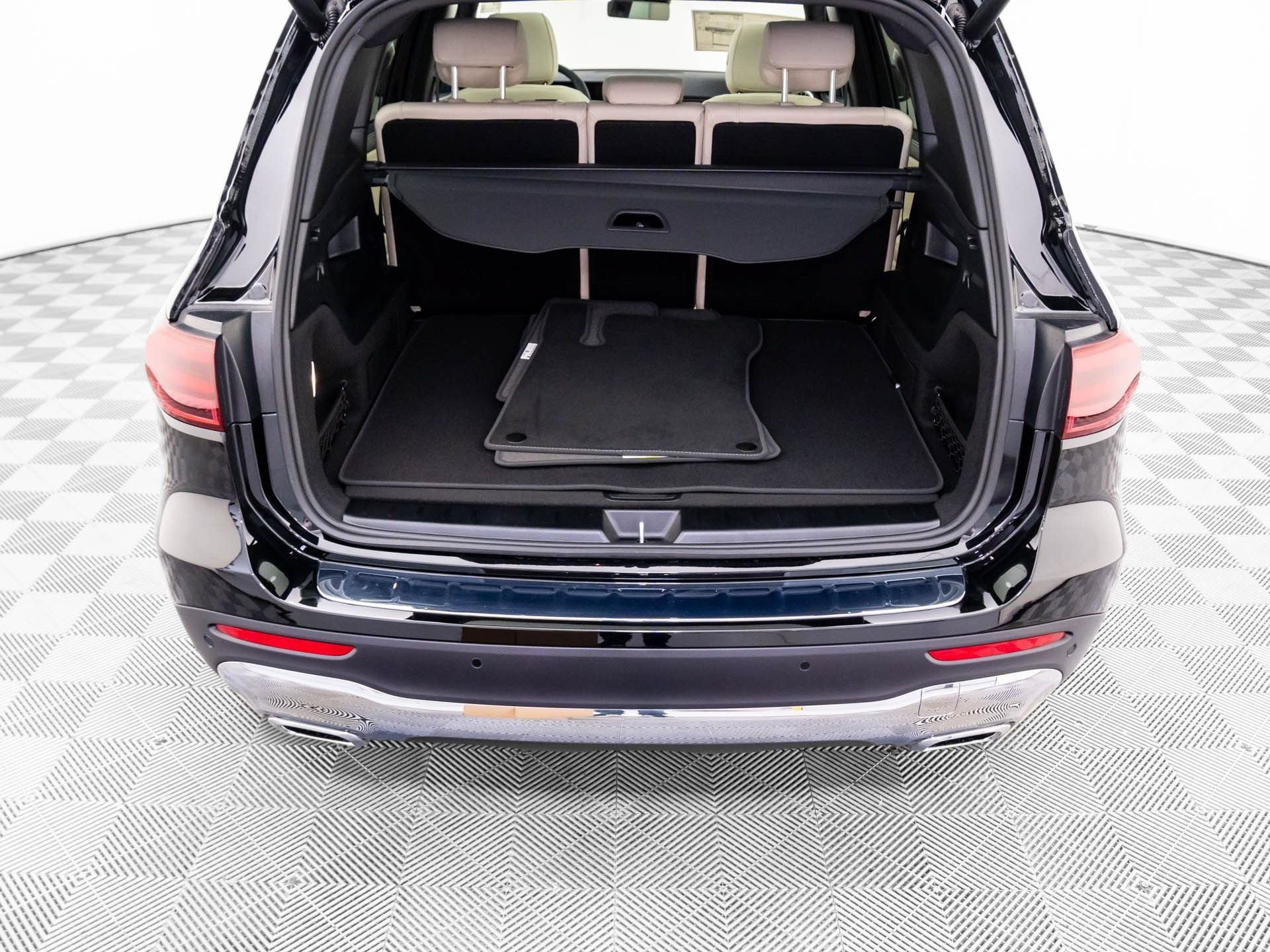 New 2026 Mercedes-Benz GLB 250 4MATIC image 32