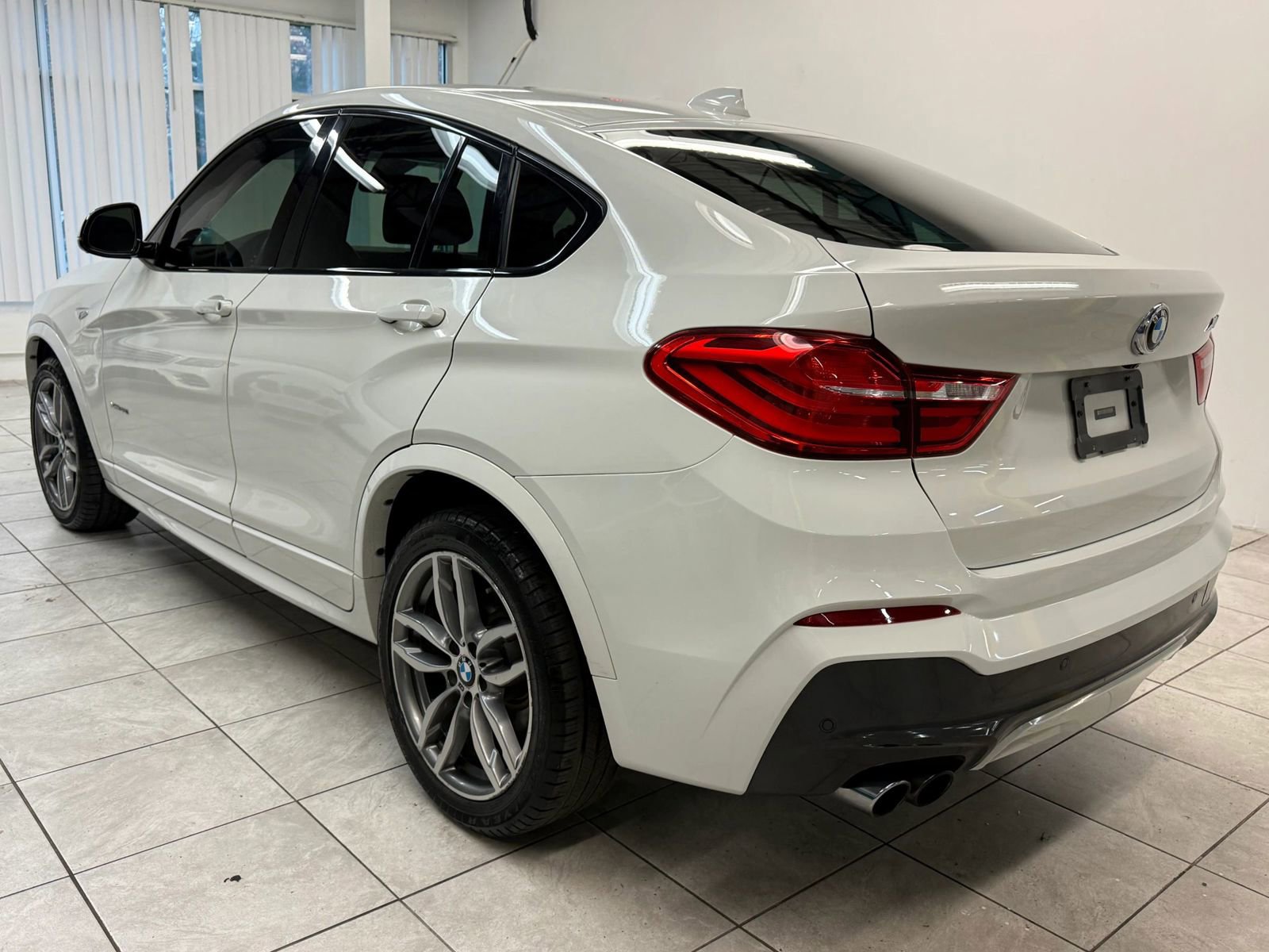 Used 2016 BMW X4 xDrive28i image 7